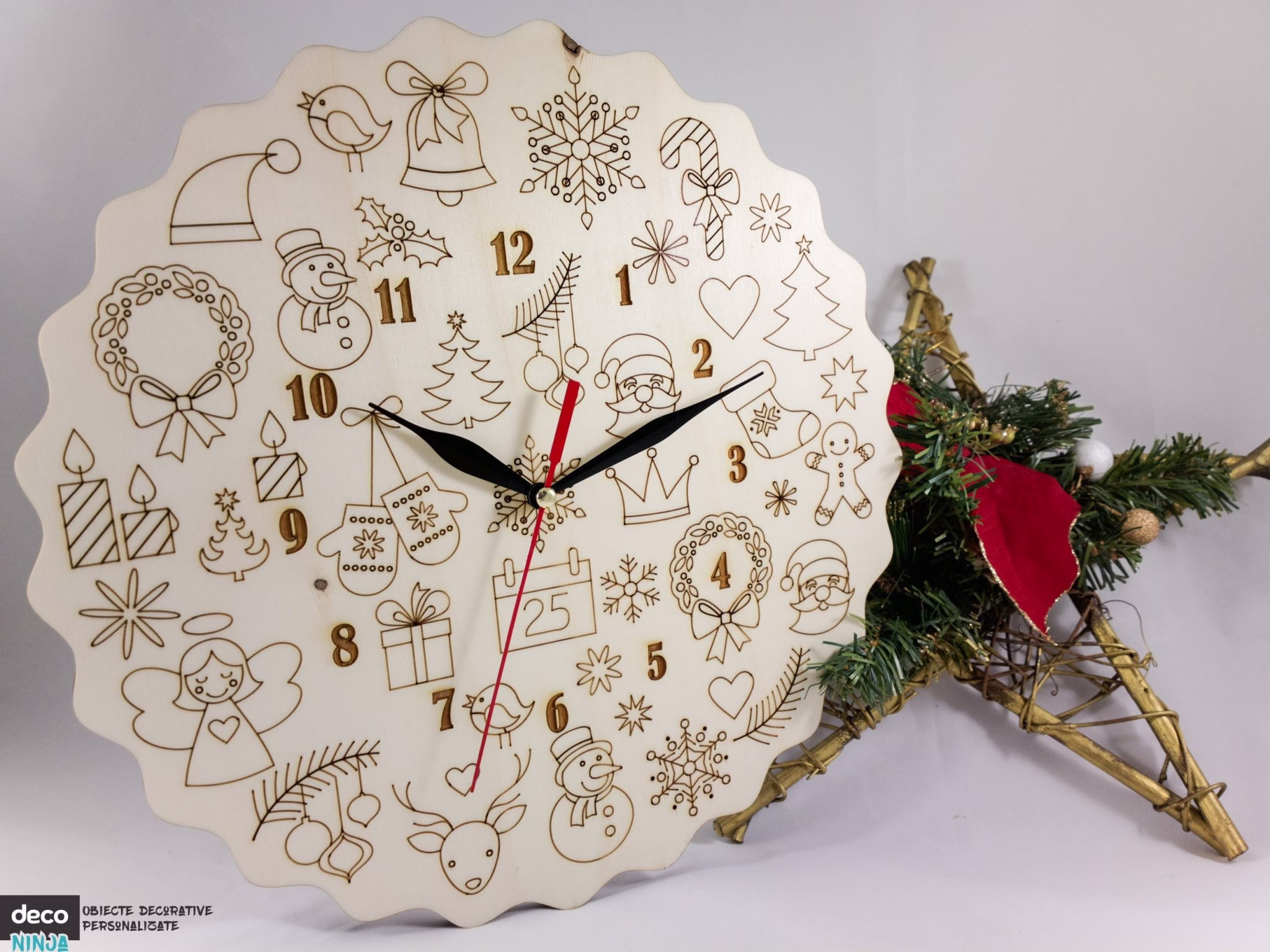 Ceas cu motive traditionale de Craciun
